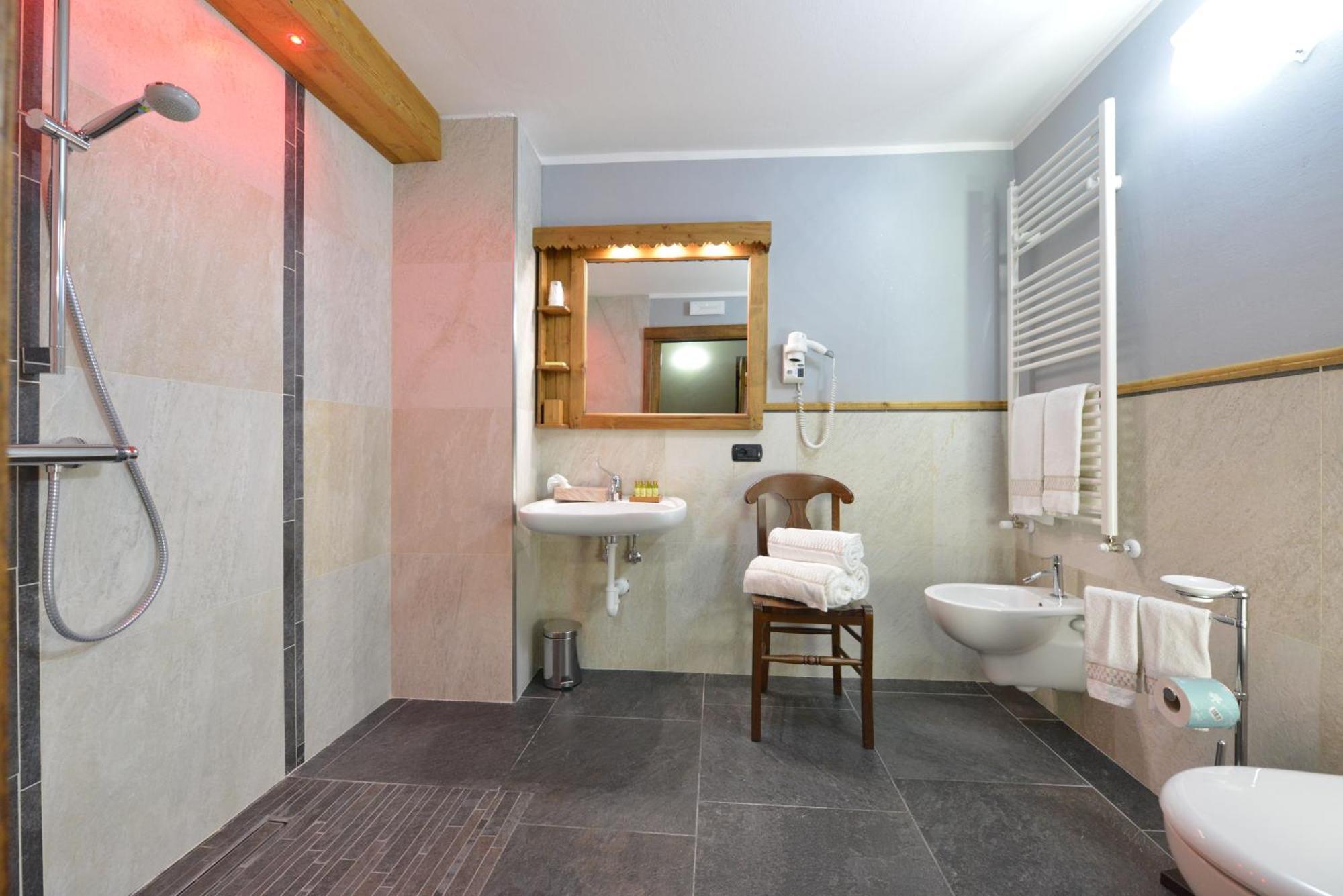 Mollino Rooms Breuil-Cervinia Exterior photo