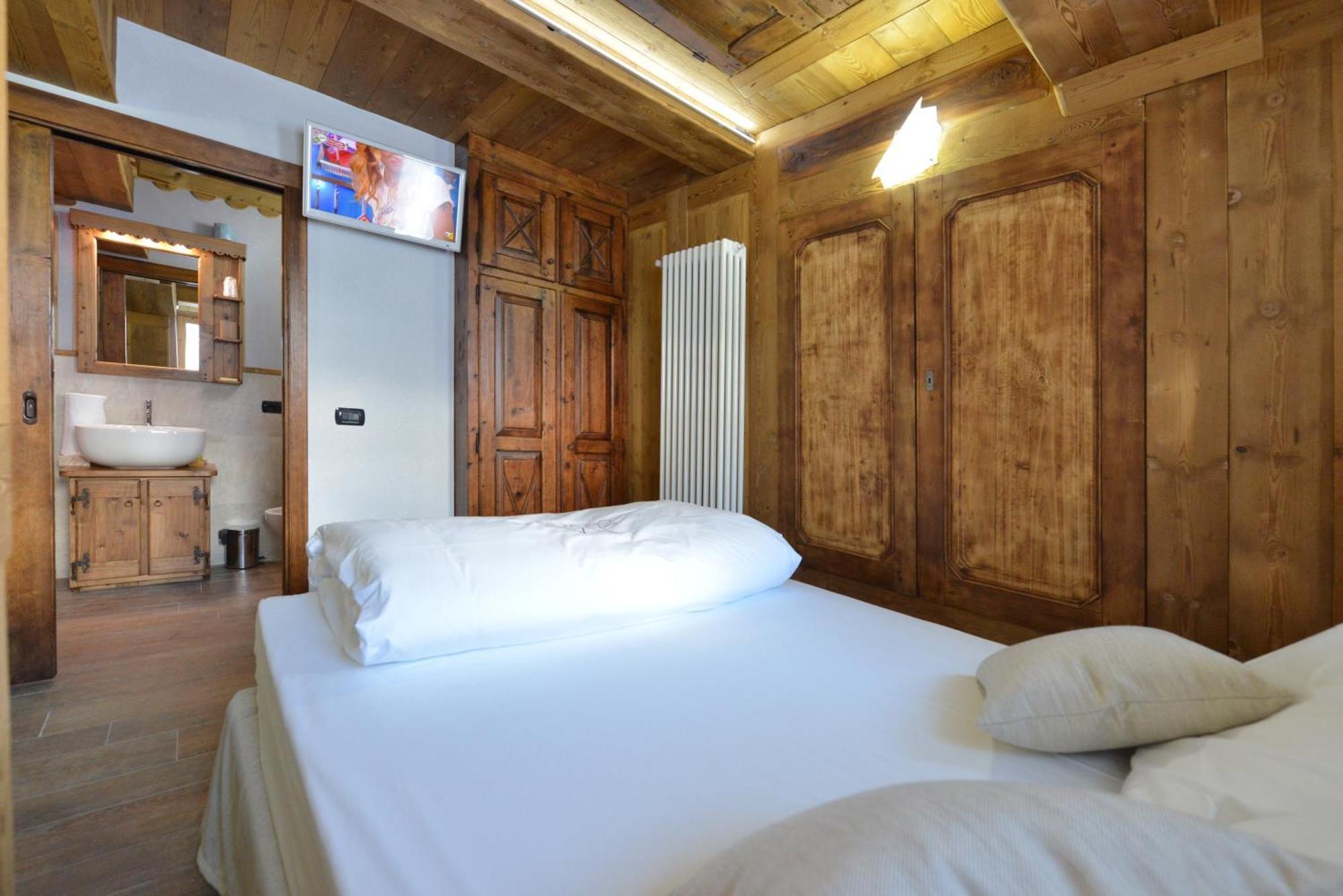 Mollino Rooms Breuil-Cervinia Exterior photo